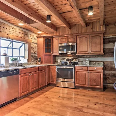 Upscale Gatlinburg Cabin Deck, Fire Pit And Hot Tub Esterno foto