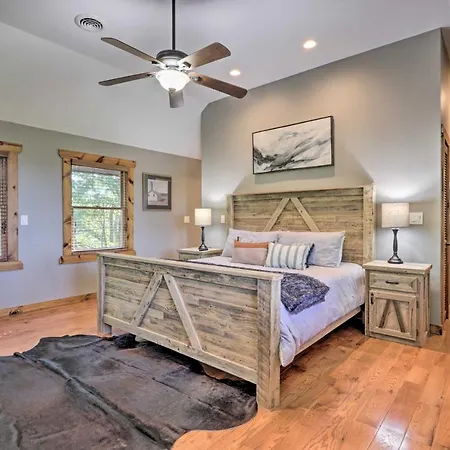 Upscale Gatlinburg Cabin Deck, Fire Pit And Hot Tub Esterno foto